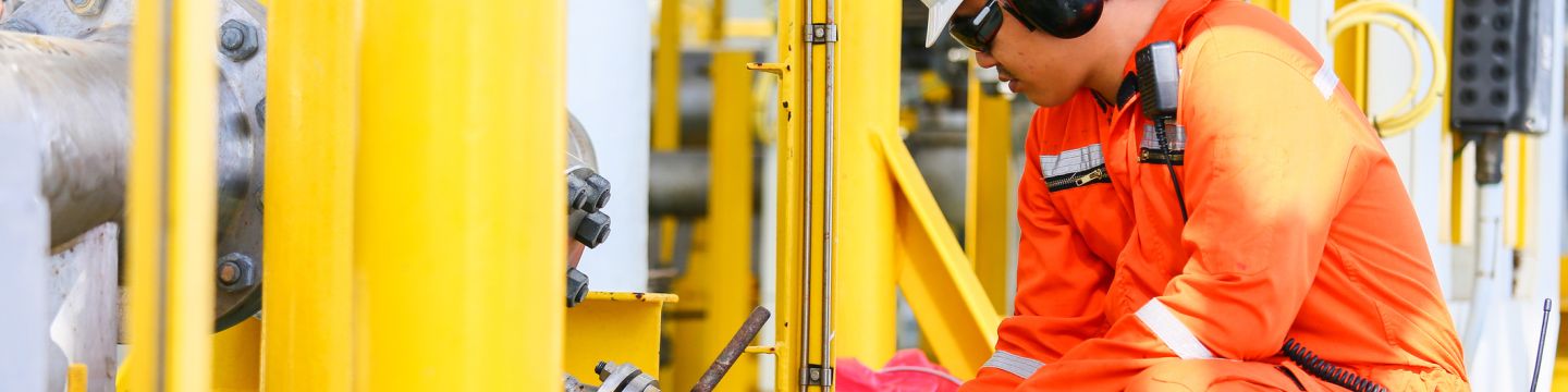 Engineer on rig- Getty Images 583717958 1